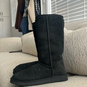 Black Uggs